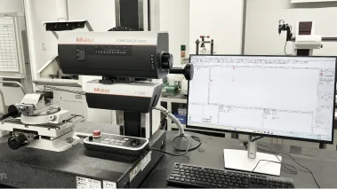 形状測定機