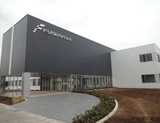 群馬工場管理棟の外観